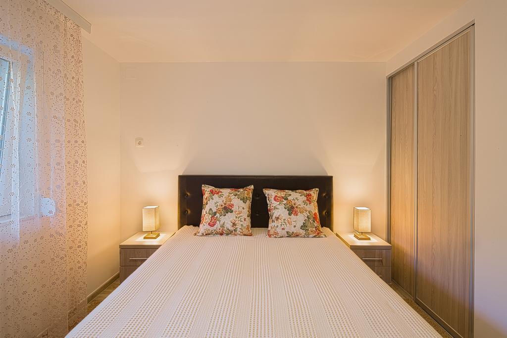 Apartment Mistovic Котор Екстериор снимка