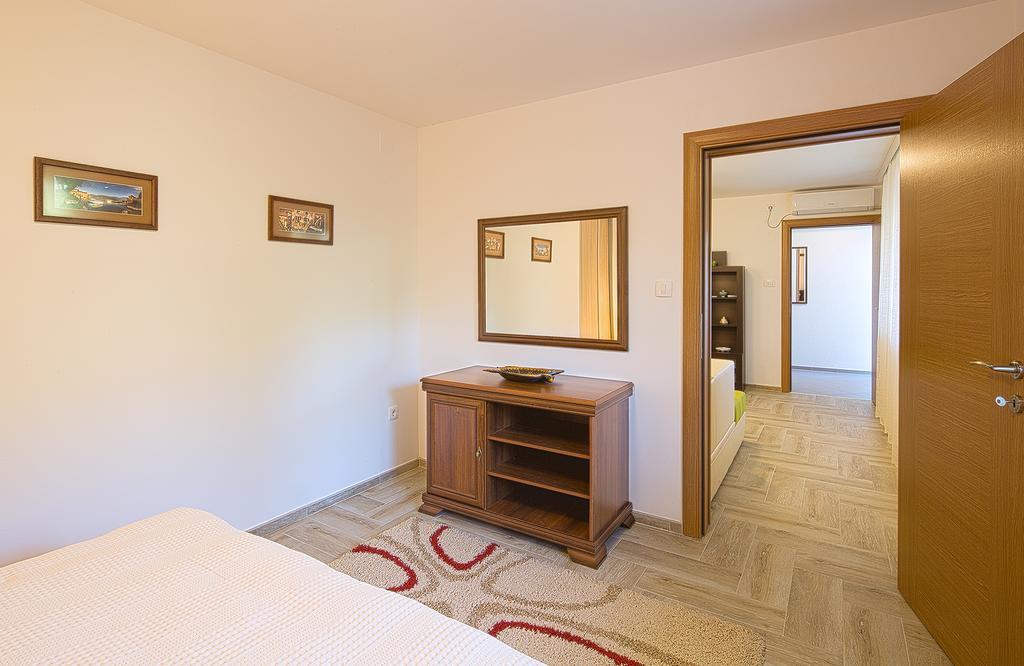 Apartment Mistovic Котор Екстериор снимка